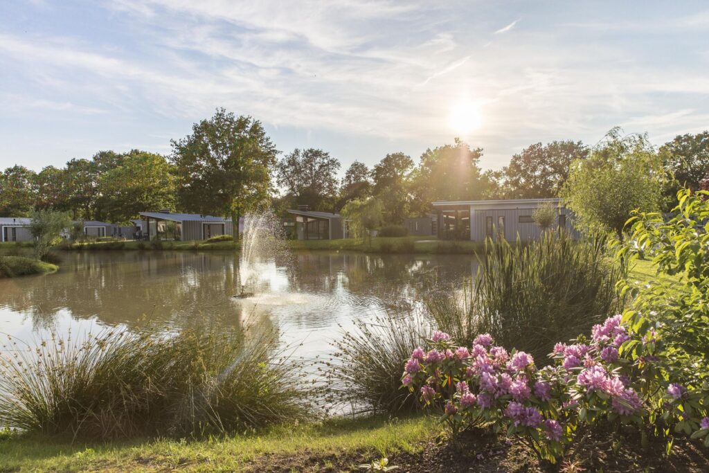 #1 Leersum / Amerongen

    Utrecht
    Landal op 3km
    Mountainbike verhuur
    Bungalows
