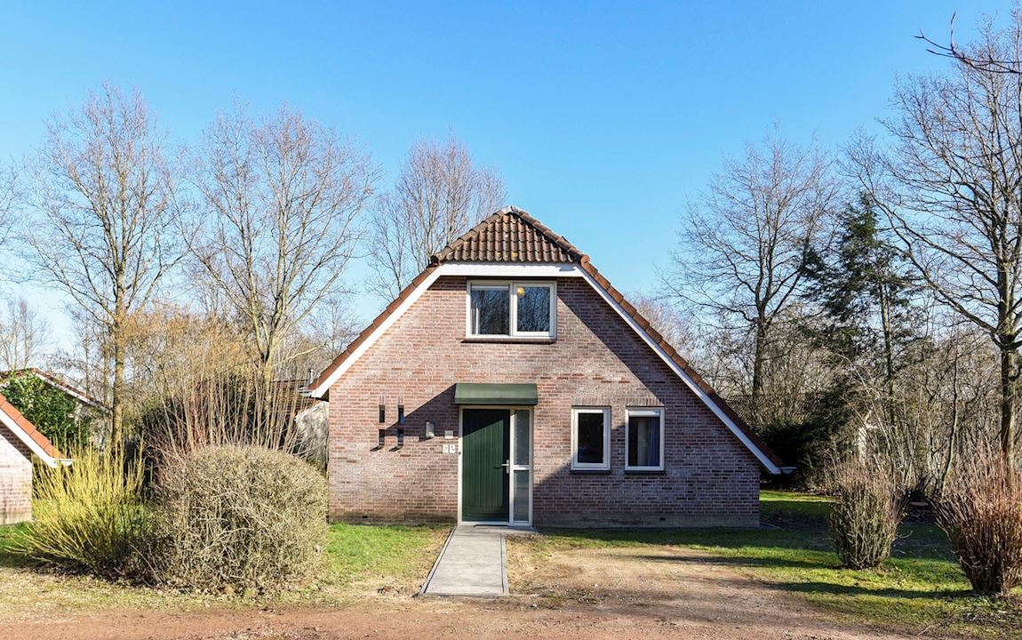 #9 Zeddam

    Gelderland
    Landal op 2,4km
    Recreatiemeer
    Bungalows
