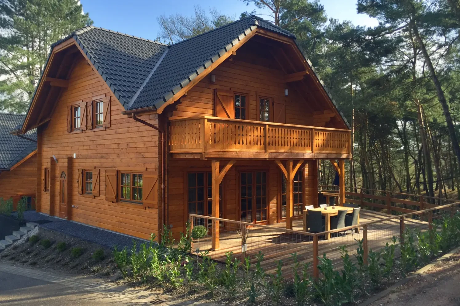 #10 Brunssum

    Zuid-Limburg
    Europarcs op 240m
    SUP verhuur
    Chalets
