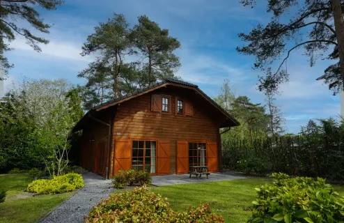 #2 Lochem

    Overijssel
    EuroParcs op 500m
    SUP verhuur
    Tiny House en bungalows
