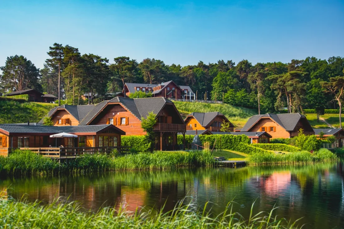 #10 Brunssum

    Zuid-Limburg
    Europarcs op 240m
    SUP verhuur
    Chalets
